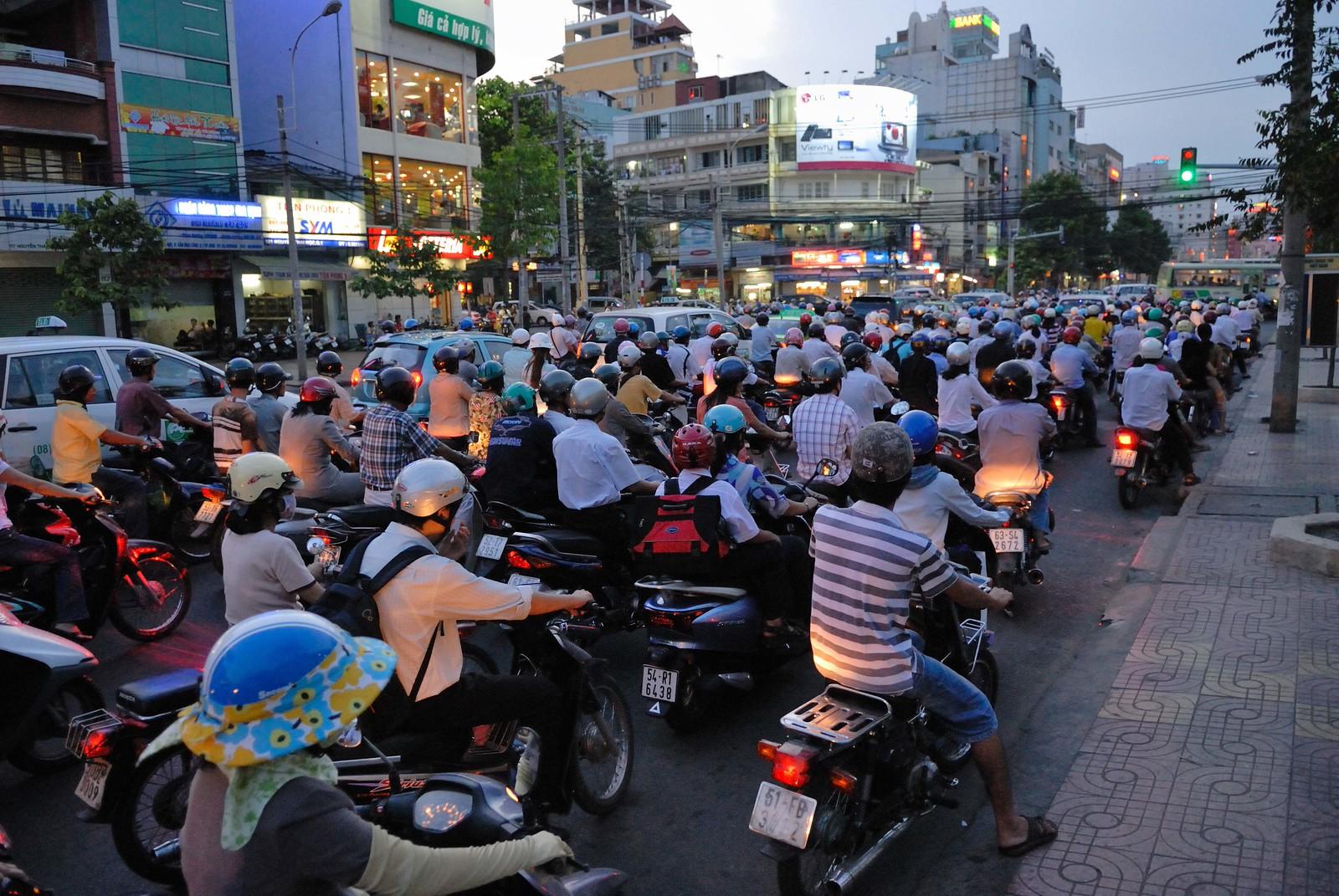 Ho Chi Minh City Introduces Community Service Penalties for Traffic Violations